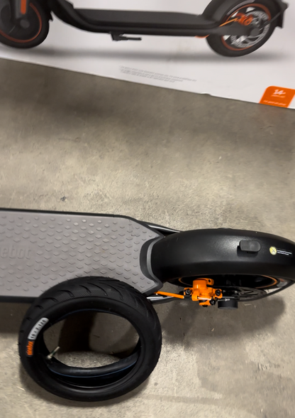 Segway Ninebot F40